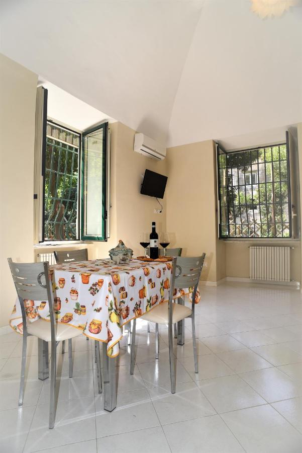 Casa Vacanza "Nonna Matilde" A Meta Di Sorrento, 600Mt Dal Mare, Casa Per 4 외부 사진